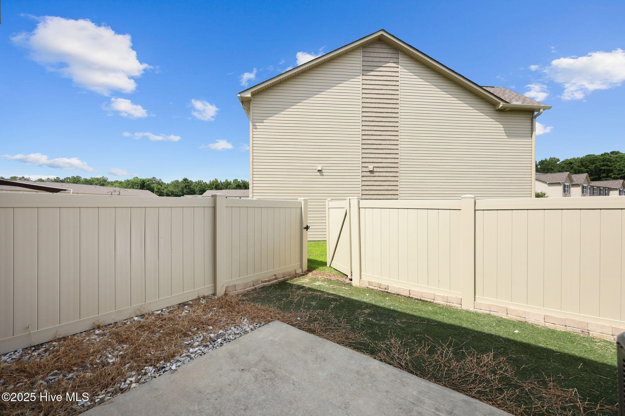 408 Sullivan Loop Road Midway Park, NC 28544 - Photo 26 of 36 30-web-or-mls-408 Sullivan Loop Rd 069