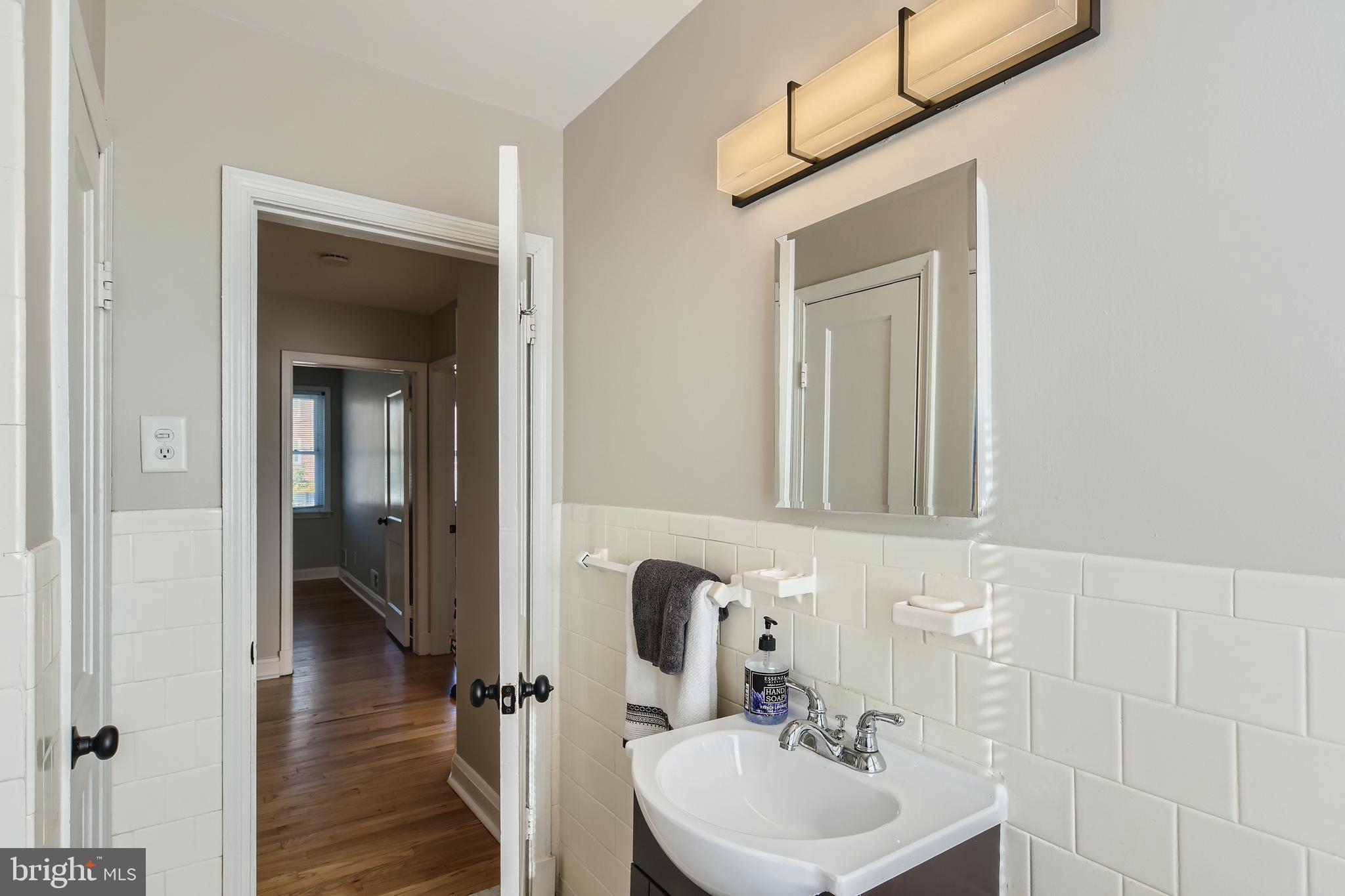 1922 Searles Road Dundalk, MD 21222 - Photo 16 of 28 Full Hall Bathroom w/ New Vanity