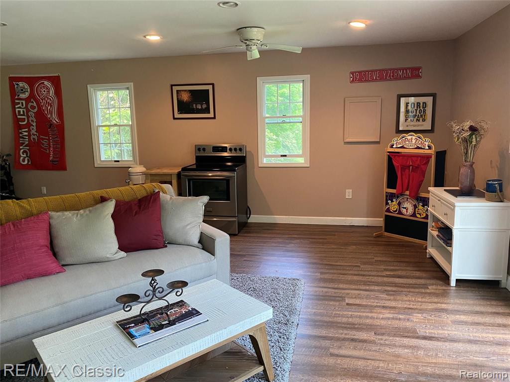 8650 Ridge Road Canton, MI 48187 - Photo 69 of 88