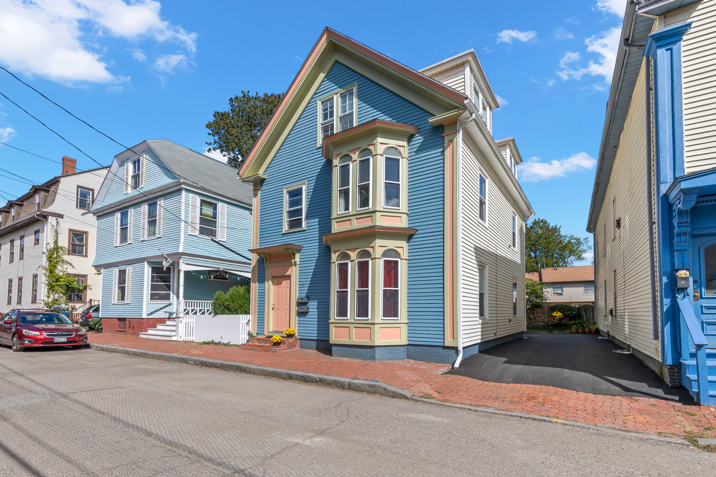 27 May Street Portland, ME 04102 - Photo 2 of 24 27 May Street