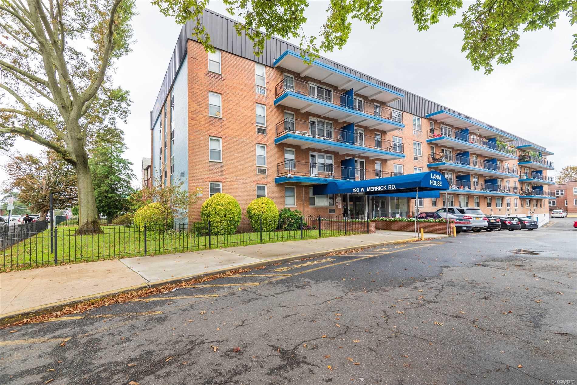 190 West Merrick Road, Unit 1F Freeport, NY 11520 - Photo 1 of 1