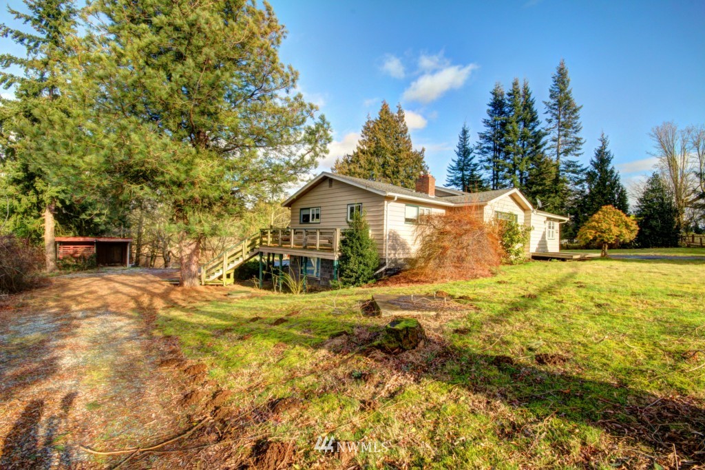 386 East Laurel Road Bellingham, WA 98226 - Photo 2 of 24