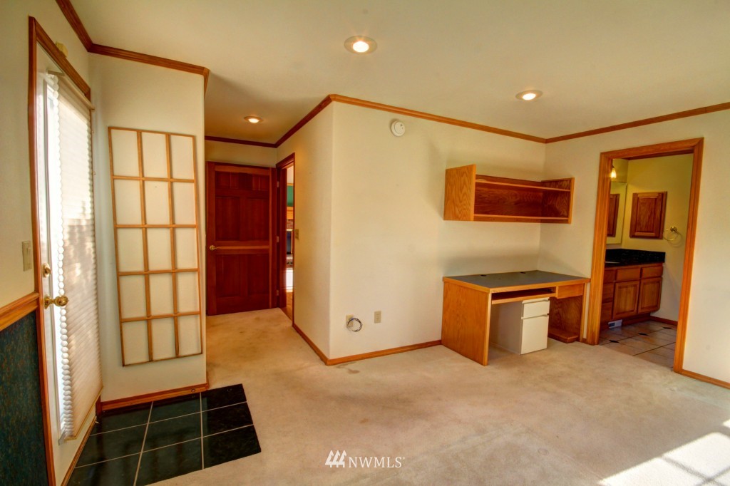 386 East Laurel Road Bellingham, WA 98226 - Photo 14 of 24