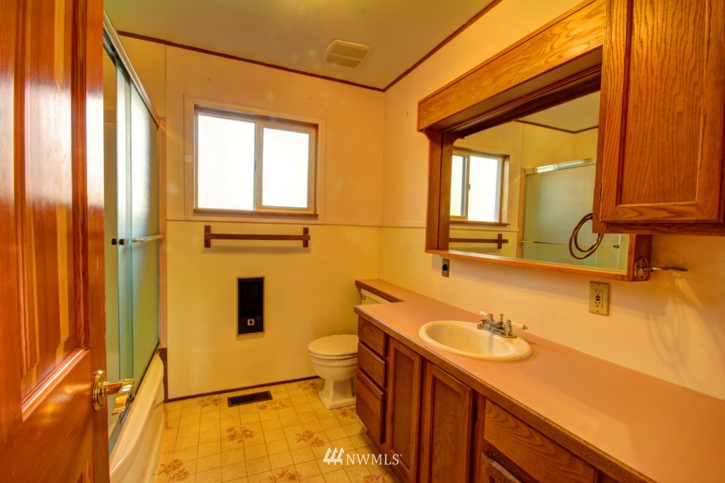 386 East Laurel Road Bellingham, WA 98226 - Photo 18 of 24