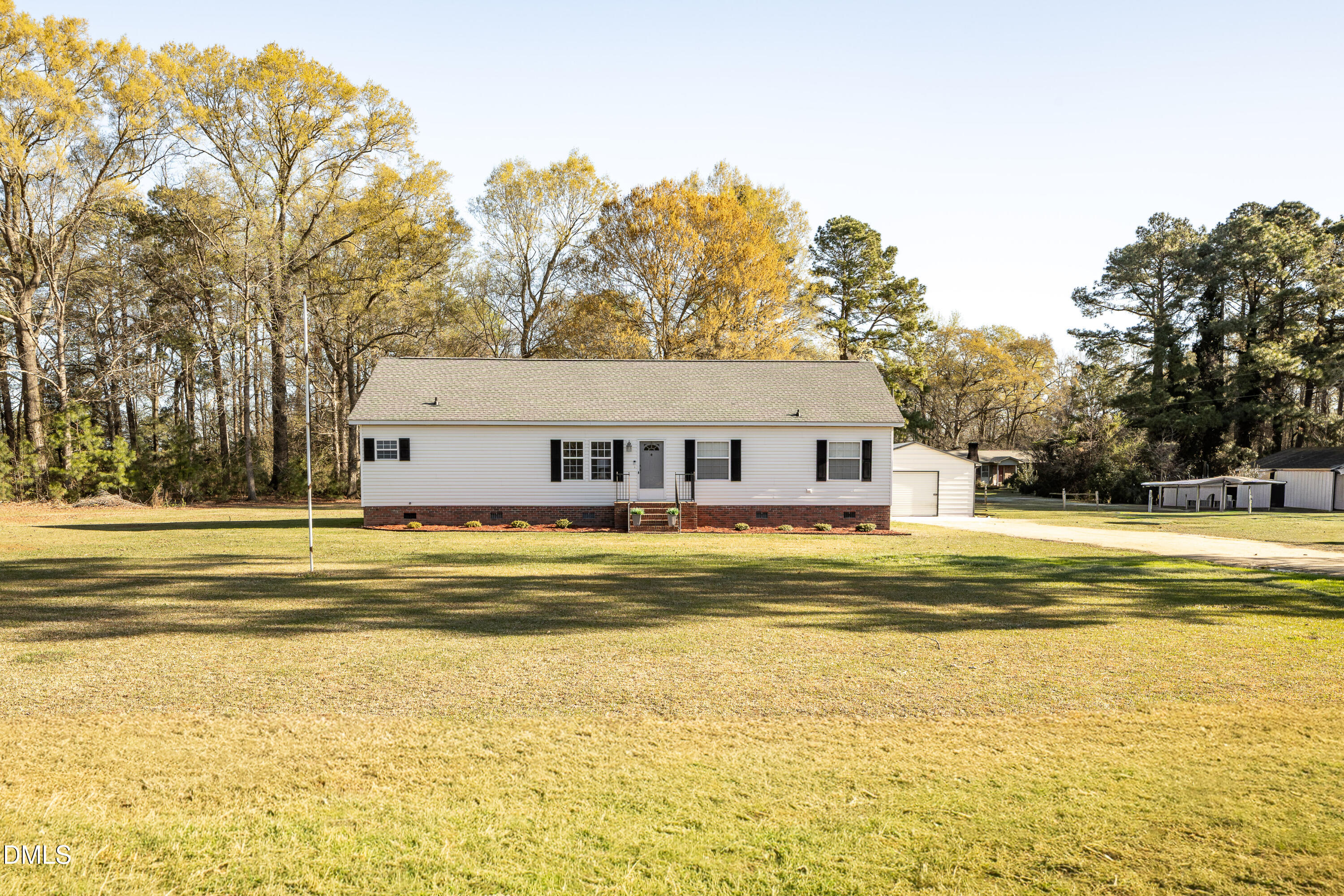 2304 5 Bridge Road Clinton, NC 28328 - Photo 2 of 30 2304 Five Bridge Rd1