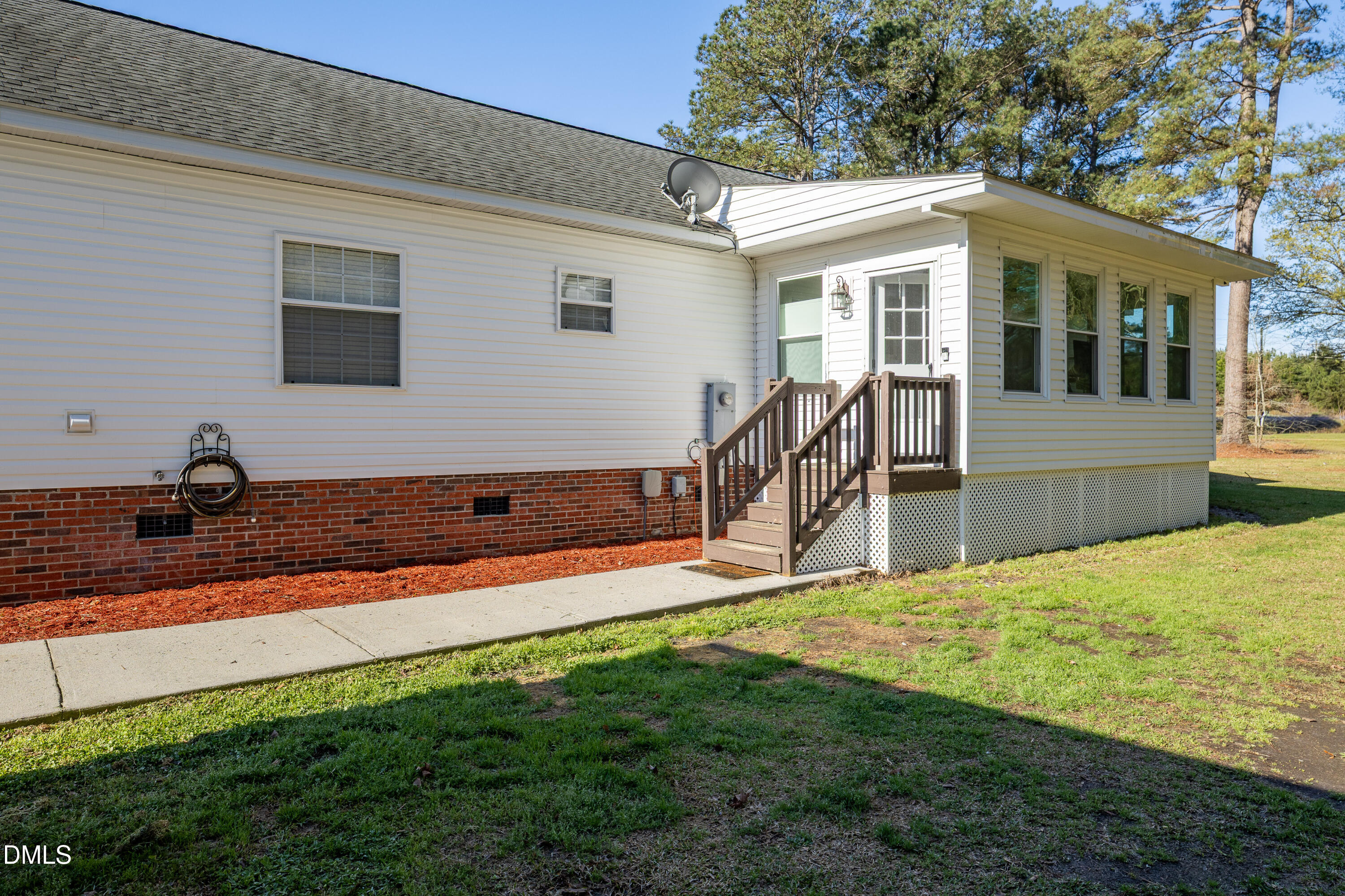 2304 5 Bridge Road Clinton, NC 28328 - Photo 27 of 30 2304 Five Bridge Rd29