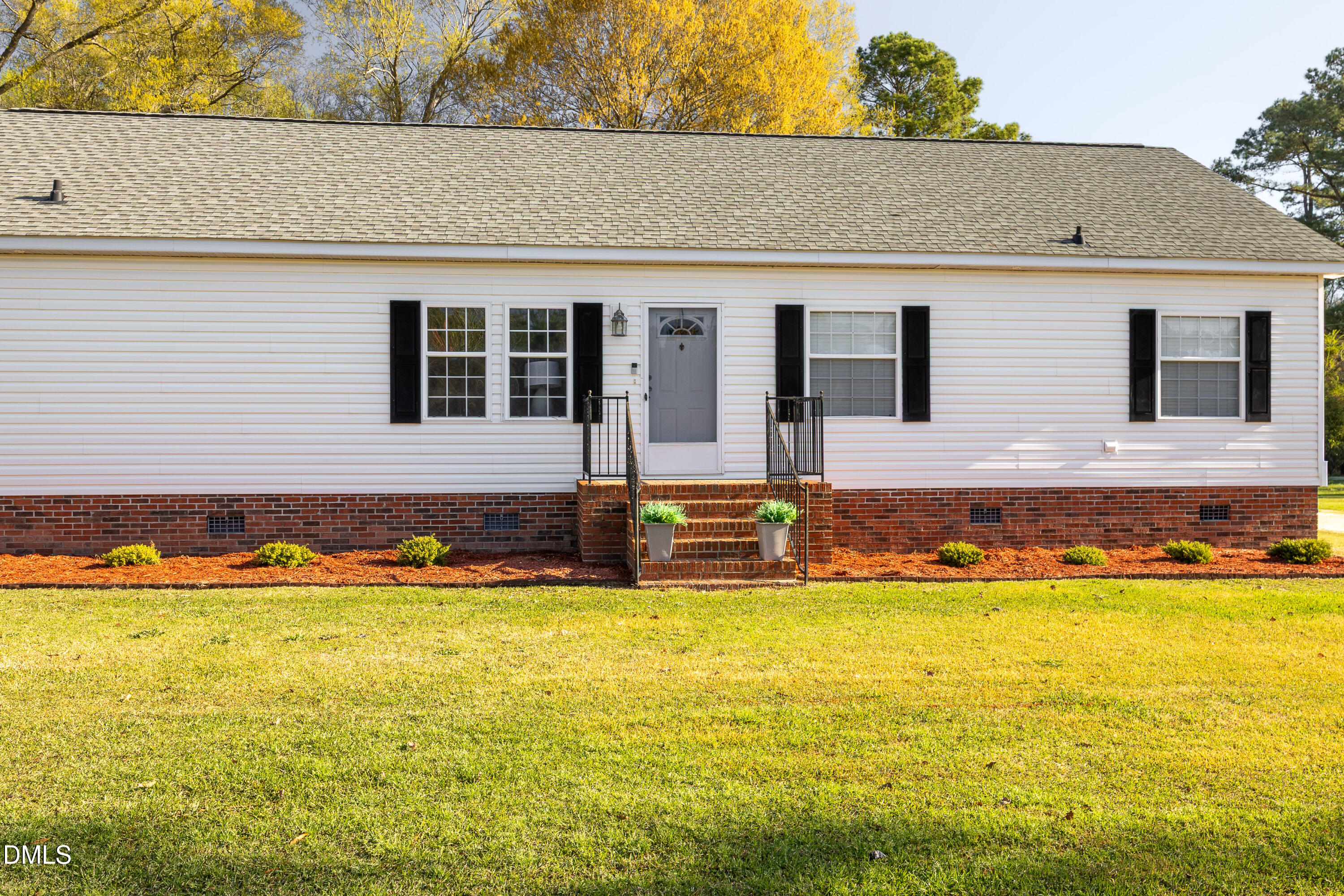 2304 5 Bridge Road Clinton, NC 28328 - Photo 3 of 30 2304 Five Bridge Rd3