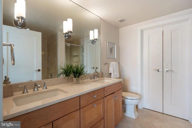 $855,000 | 1111 19th Street North, Unit 1907, Arlington, VA 22209