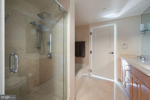 $855,000 | 1111 19th Street North, Unit 1907, Arlington, VA 22209