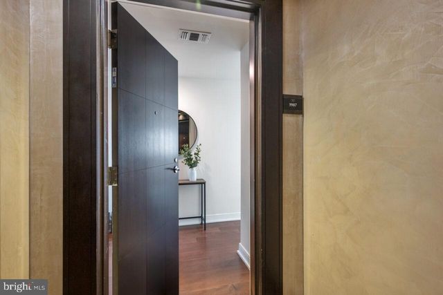 $855,000 | 1111 19th Street North, Unit 1907, Arlington, VA 22209