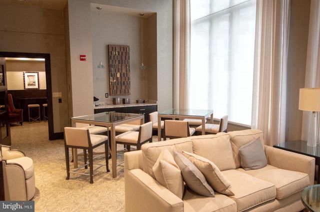 $855,000 | 1111 19th Street North, Unit 1907, Arlington, VA 22209