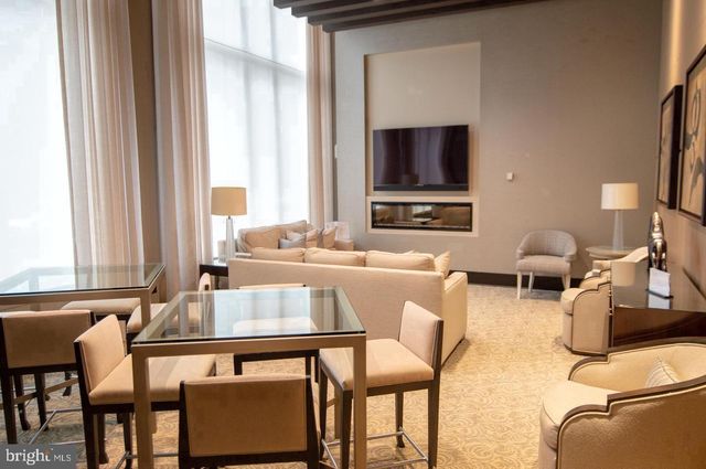 $855,000 | 1111 19th Street North, Unit 1907, Arlington, VA 22209