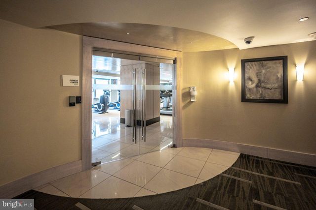 $855,000 | 1111 19th Street North, Unit 1907, Arlington, VA 22209