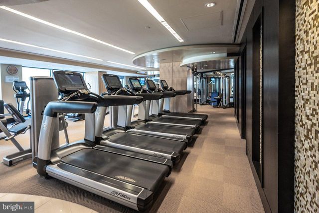 $855,000 | 1111 19th Street North, Unit 1907, Arlington, VA 22209