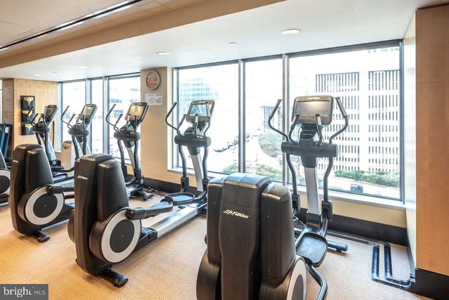 $855,000 | 1111 19th Street North, Unit 1907, Arlington, VA 22209