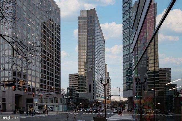 $855,000 | 1111 19th Street North, Unit 1907, Arlington, VA 22209