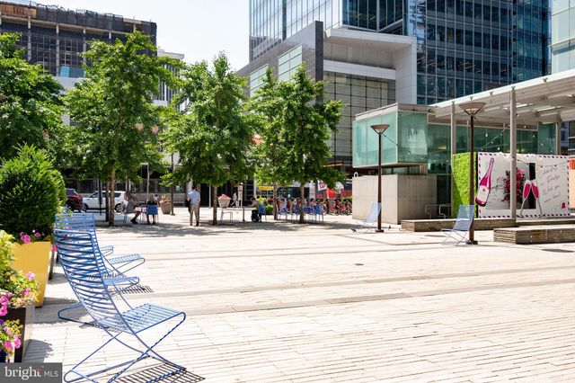 $855,000 | 1111 19th Street North, Unit 1907, Arlington, VA 22209