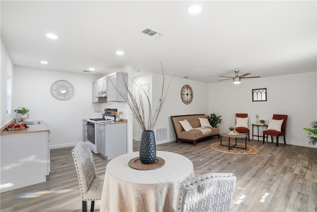 109 Dewey Avenue Alice, TX 78332 - Photo 8 of 28