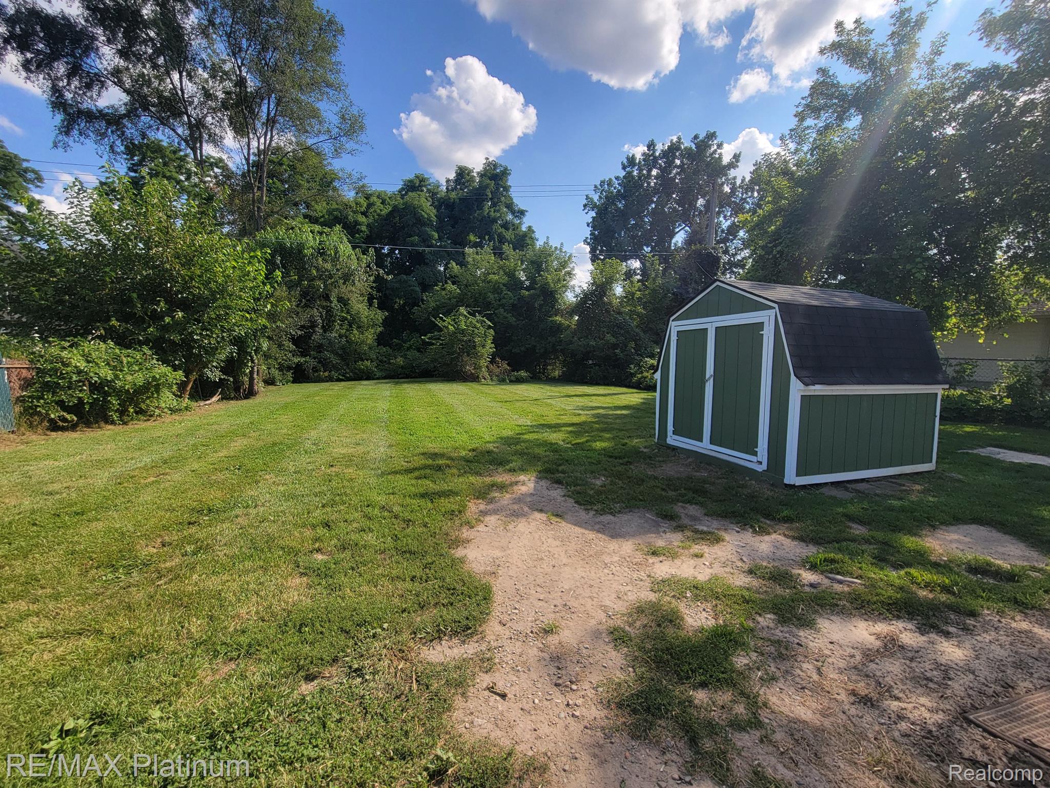 8210 Hyne Road Brighton, MI 48114 - Photo 17 of 17 Gallery Image 17