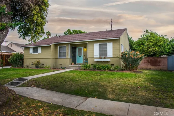 $825,000 | 8136 Garden Grove Avenue, Reseda, CA 91335