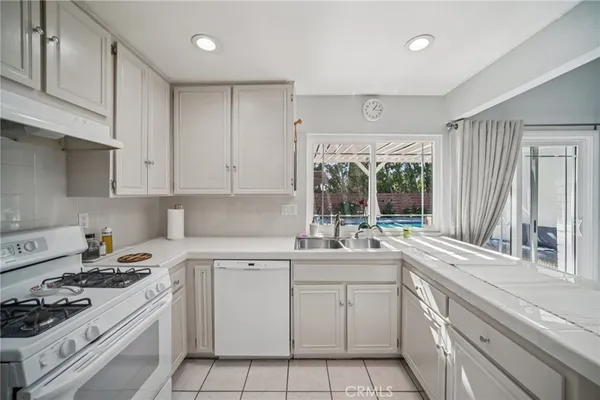 $1,099,950 | 11461 Amigo Avenue, Porter Ranch, CA 91326