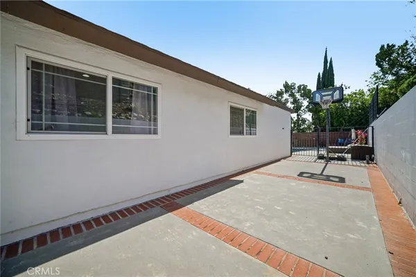 $1,099,950 | 11461 Amigo Avenue, Porter Ranch, CA 91326