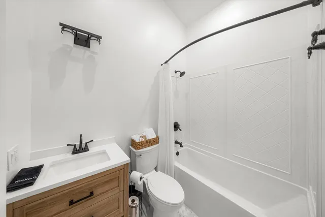 $9,500,000 | 7735 Happy Canyon Road, Santa Ynez, CA 93460