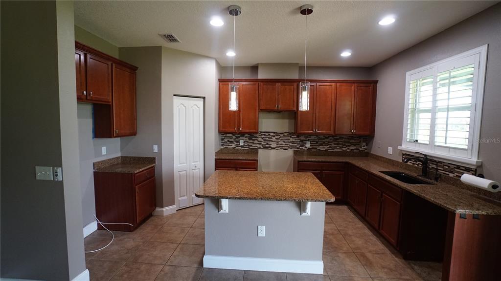 222 Star Shell Drive Apollo Beach, FL 33572 - Photo 5 of 20 Gallery Image 5