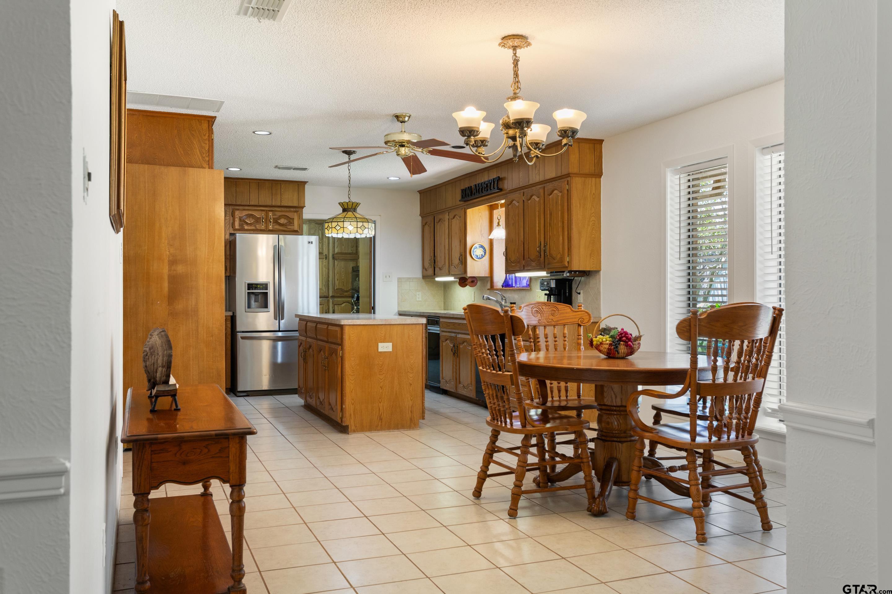 507 Ridgeway Drive Chandler, TX 75758 - Photo 13 of 37