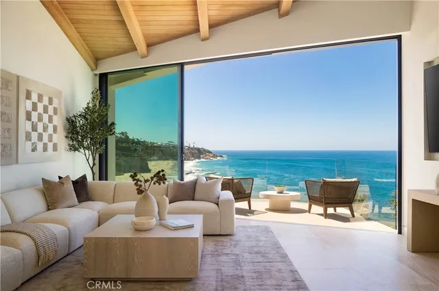 $9,950,000 | 31899 Circle Drive, Laguna Beach, CA 92651