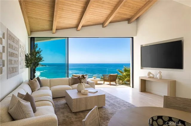 $9,950,000 | 31899 Circle Drive, Laguna Beach, CA 92651