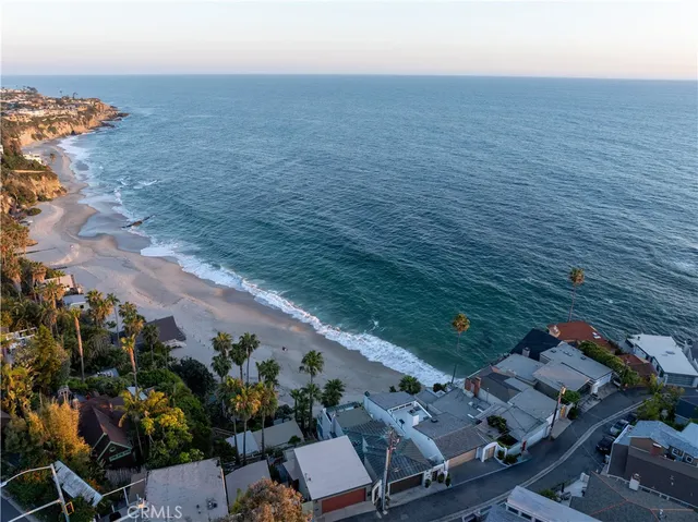 $9,950,000 | 31899 Circle Drive, Laguna Beach, CA 92651
