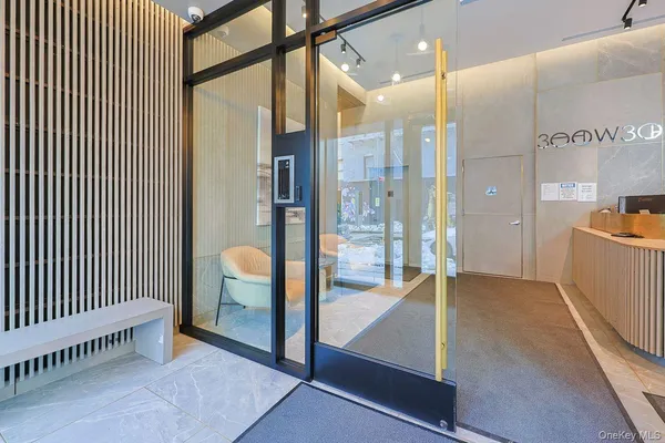 $1,239,000 | 300 West 30th Street, Unit 10D | Chelsea