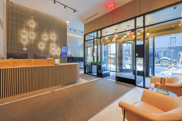 $1,239,000 | 300 West 30th Street, Unit 10D | Chelsea