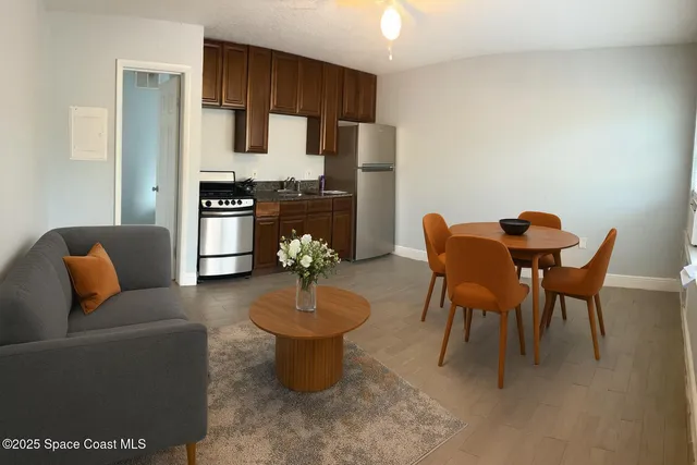 $1,000 | 6100 Ridgewood Avenue, Unit 6, Cocoa Beach, FL 32931