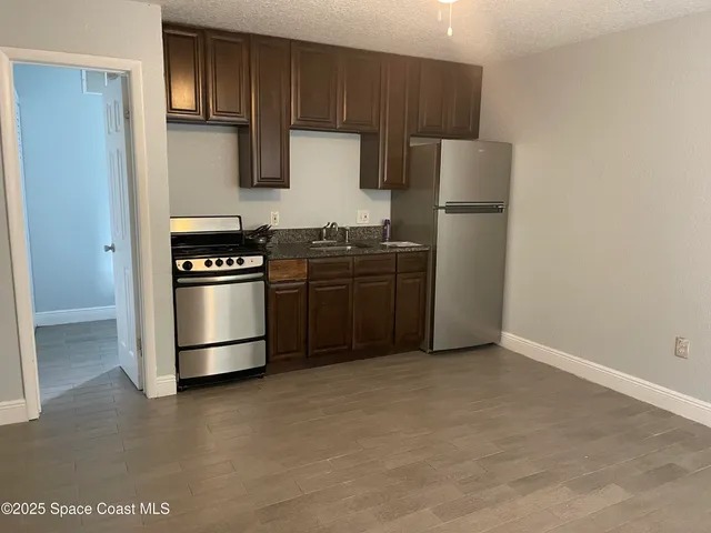 $1,000 | 6100 Ridgewood Avenue, Unit 6, Cocoa Beach, FL 32931