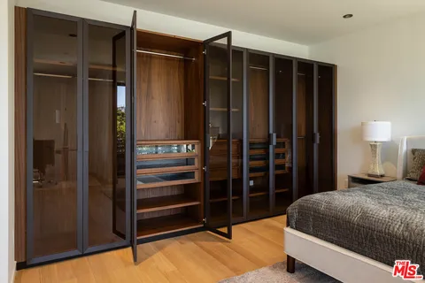 $1,999,000 | 212 Bay Street, Unit 102, Santa Monica, CA 90405
