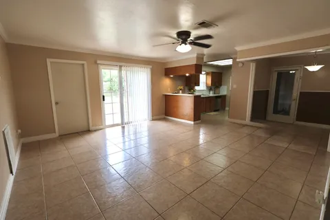 $280,000 | 1217 East Brown Lane, Deer Park, TX 77536