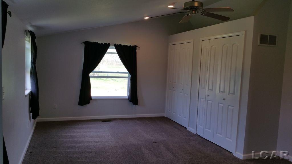 2605 East Valley Road Adrian, MI 49221 - Photo 19 of 25 31320265-18.JPG