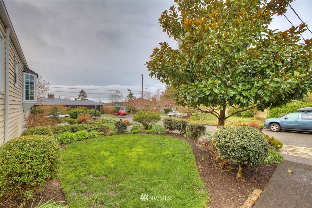 3020 Northwest 75th Street Seattle, WA 98117 - Photo 21 of 22 a view of a garden with an outdoor space