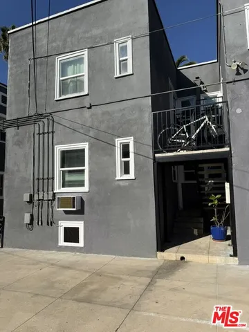 $1,450 | 5526 Franklin Avenue, Unit 1/2, Los Angeles, CA 90028