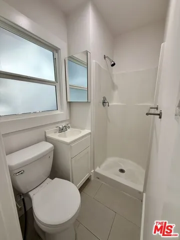$1,450 | 5526 Franklin Avenue, Unit 1/2, Los Angeles, CA 90028