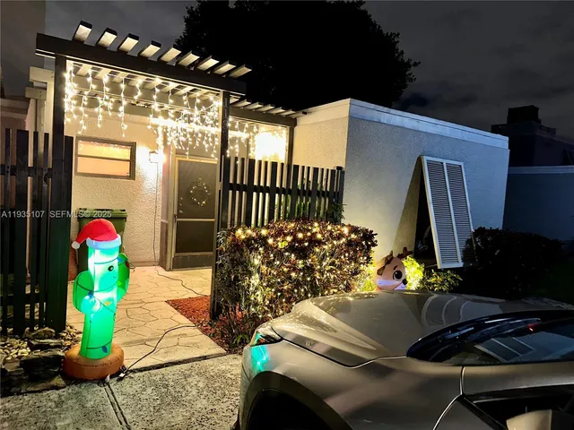 $3,200 | Pembroke Lakes, Pembroke Pines, FL 33026