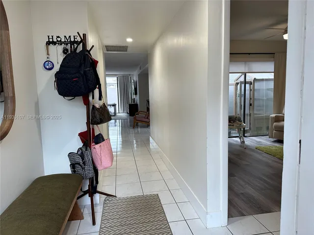 $3,200 | Pembroke Lakes, Pembroke Pines, FL 33026