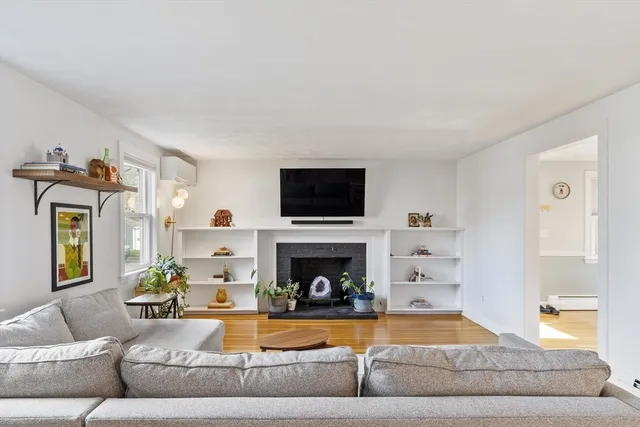 $799,000 | 61 Postgate Road, Hamilton, MA 01982