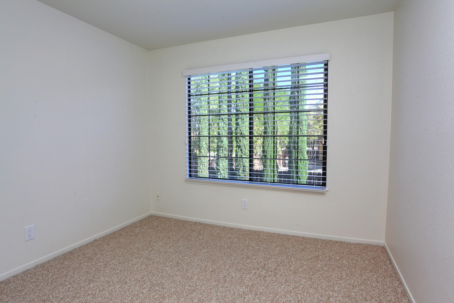1493 Aarhus Drive, Unit 7 Solvang, CA 93463 - Photo 11 of 24 an empty room with a window