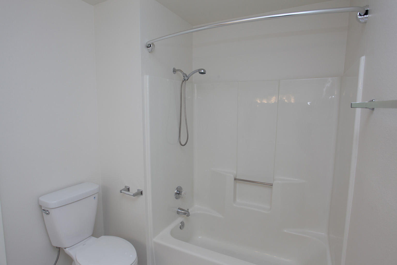 1493 Aarhus Drive, Unit 7 Solvang, CA 93463 - Photo 21 of 24 a bathroom with a toilet and shower