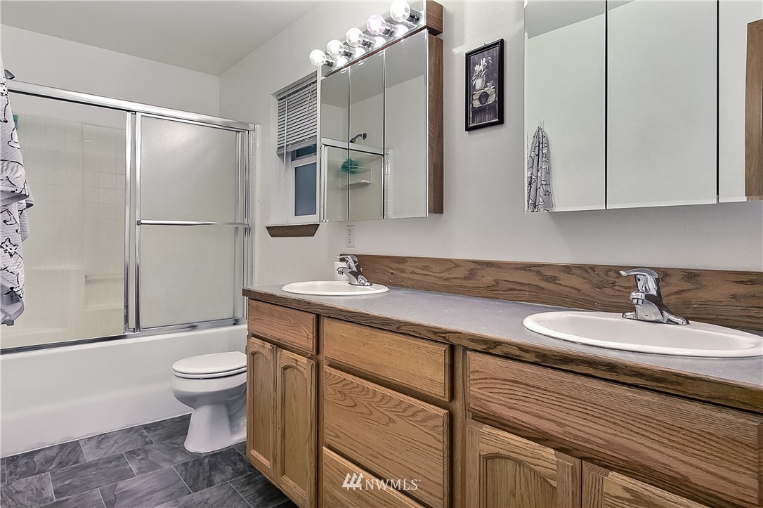 7420 Bordeaux Road Southwest Olympia, WA 98512 - Photo 14 of 19 Gallery Image 14