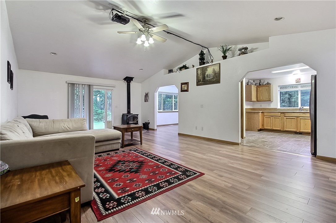 7420 Bordeaux Road Southwest Olympia, WA 98512 - Photo 5 of 19 Gallery Image 5