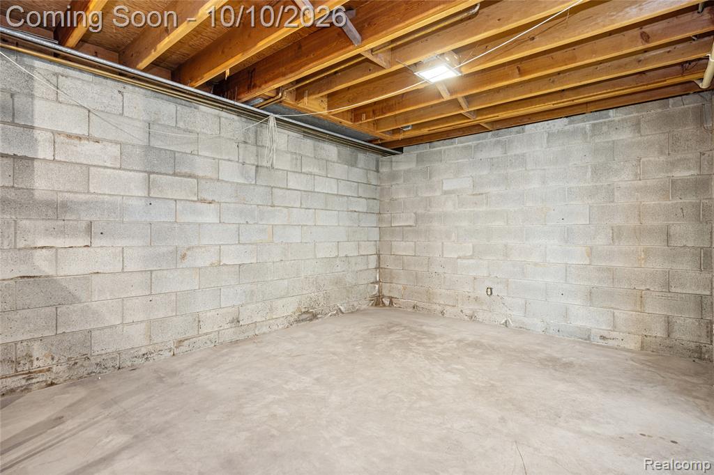 11850 Clinton River Road Sterling Heights, MI 48313 - Photo 41 of 62 Gallery Image 41